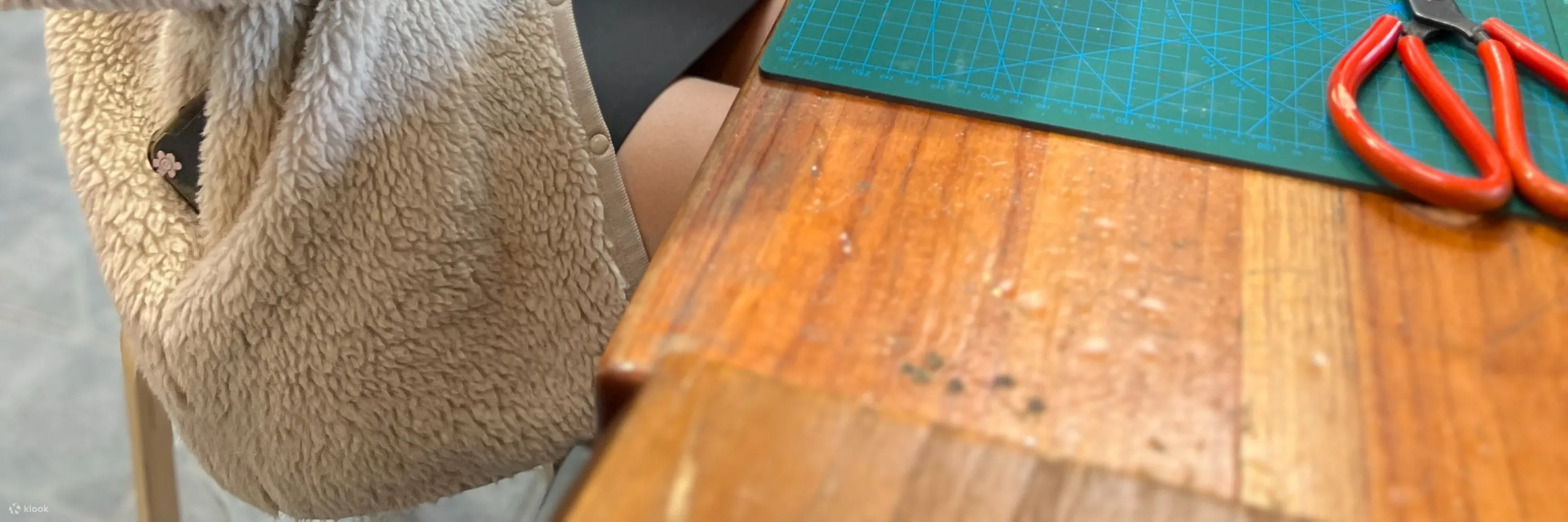 手作班房 Handmade Art Room - 皮革情侣手镯工作坊 |  拍拖好去处 | 铜锣湾